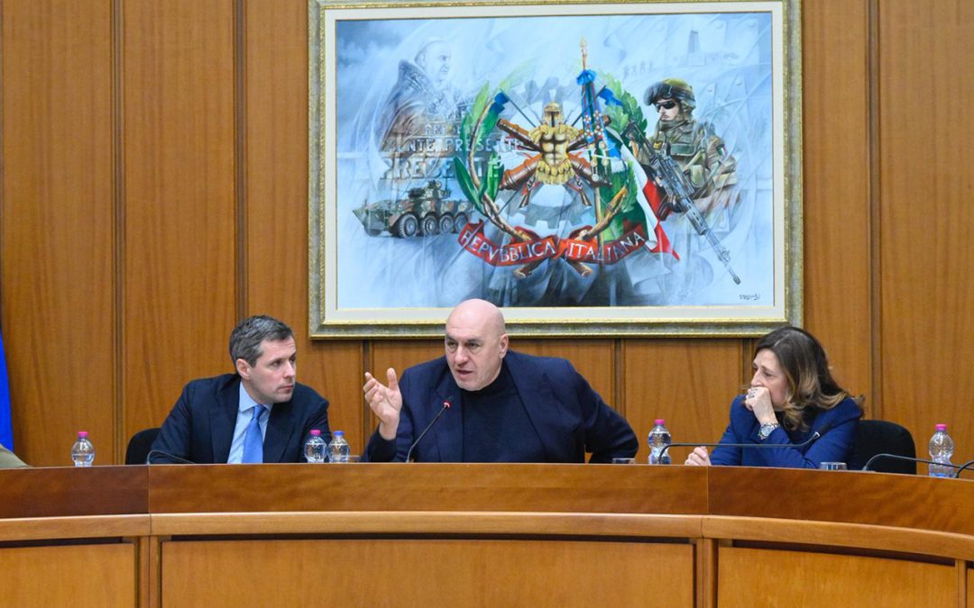 NUOVO MODELLO DI RIORGANIZZAZIONE DELLE FF.AA.