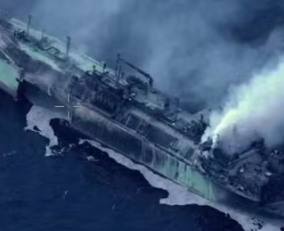 OCCHI PUNTATI SULLA PETROLIERA RUSSA ALLA DERIVA NEL CANALE DI SICILIA