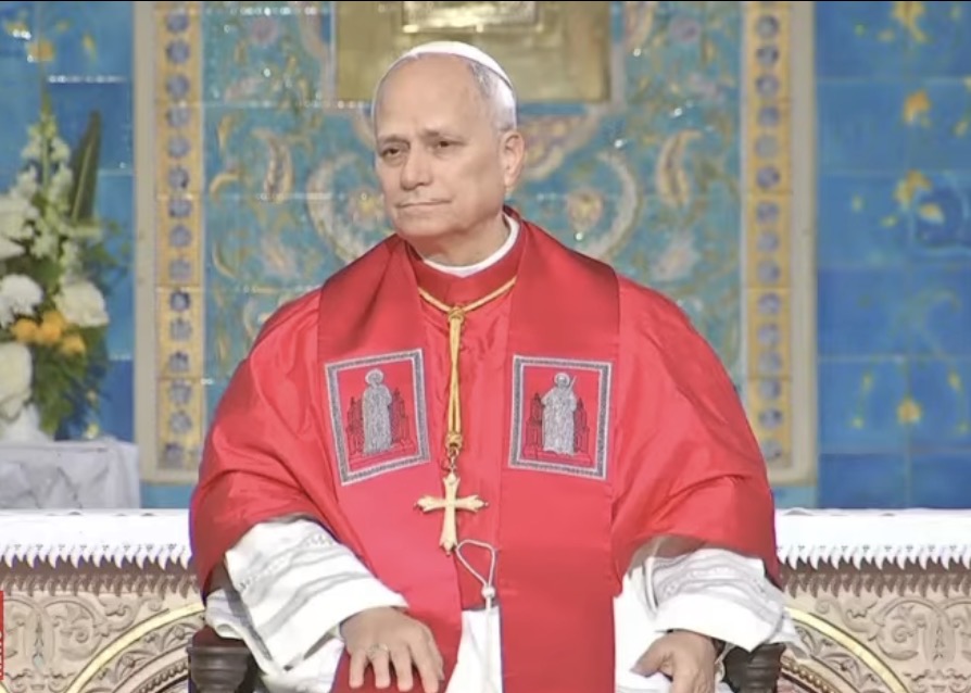 PAPA LEONE RISPONDE A TRUMP: “IO PARLO DI VANGELO…NON MI FA PAURA”